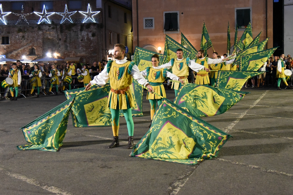 PALIO-DI-BIENTINA-_PI_-_TAMBURINI-E-SBANDIERATORI__009 Antonino Mancuso