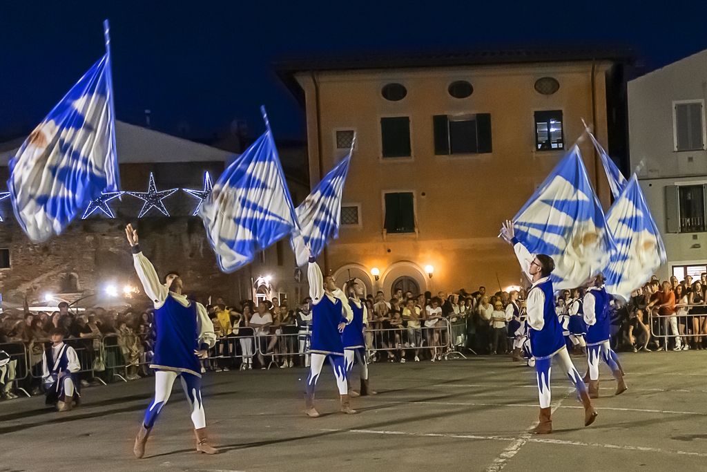 PALIO-DI-BIENTINA-_PI_-_TAMBURINI-E-SBANDIERATORI__012 Antonino Mancuso