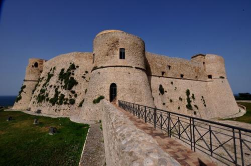 Buzzelli-Antonio-Castello-aragonese-Otona Collettiva soci UIF Abruzzo La Genziana