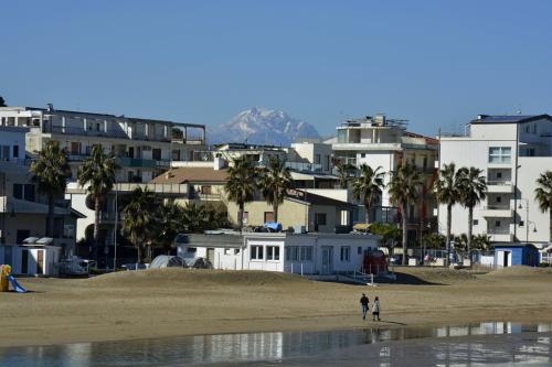 Maria-Grazia-Basti-scorcio-di-Francavilla-al-Mare Collettiva soci UIF Abruzzo La Genziana