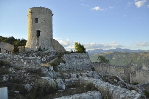 Rossella-Poggiali-Bominaco Collettiva soci UIF Abruzzo La Genziana
