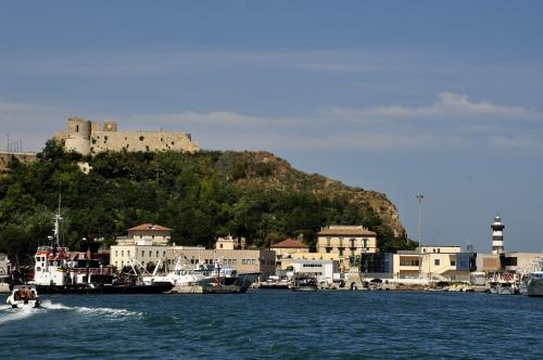 Rossella-Poggiali-Ortona Collettiva soci UIF Abruzzo La Genziana