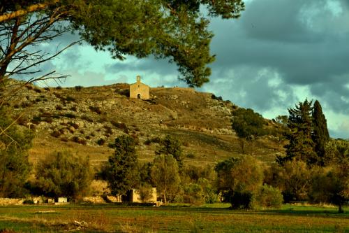 24-FERNANDO-SPIRITO-RESTI-ANTICA-ABBAZIA Collettiva fotografica Autori UIF della provincia di Lecce