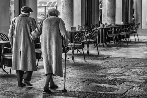 1-AMEDEO-BONELLI-INSIEME-SINO-ALLA-FINE-DEL-CAMMINO- Circolo Fotografico Immagine(PA)