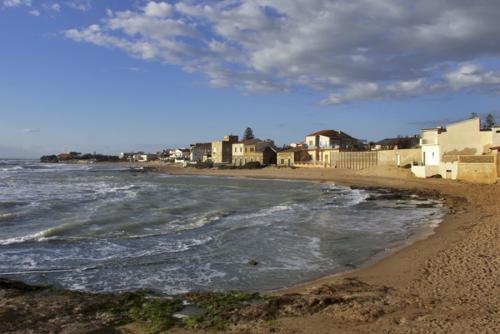 DINATALE-ROSARIO-LA-SPIAGGIA-DI-MONTALBANO Circolo Fotografico Immagine Monreale (PA)