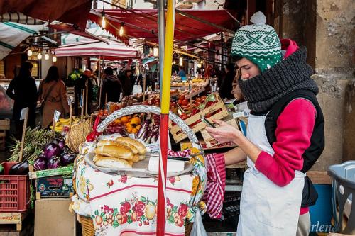ARTALE-GIOVANNI-Lutile-e-il-dilettevole-Mercato-del-Capo Circolo Fotografico Immagine Monreale (PA)