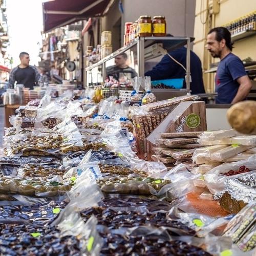 COLLURA-MARIO-Alivi-e-avutru-Mercato-del-Capo Circolo Fotografico Immagine Monreale (PA)