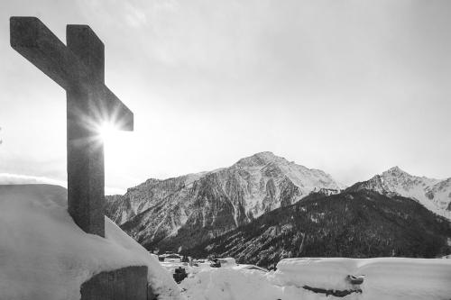 SALVATORE-ARTALE-DIO-E-LUCE-OVUNQUE Circolo Fotografico Immagine Monreale (PA)