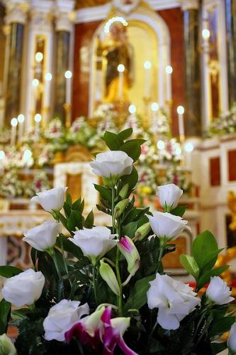 ROSARIO-DI-NATALE-FIORI-PER-LA-GRANDE-MADRE Circolo Fotografico Immagine Monreale (PA)