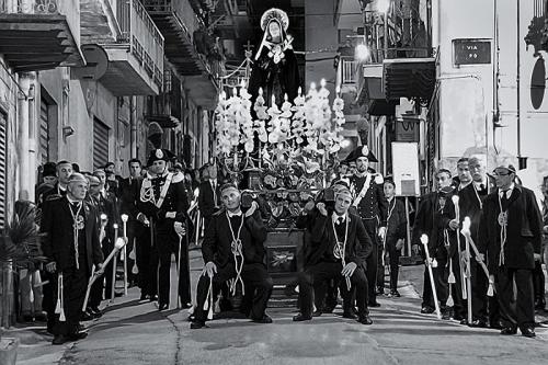 VITTORIO-ARTALE-DEVOZIONI-DALTRI-TEMPI Circolo Fotografico Immagine Monreale (PA)