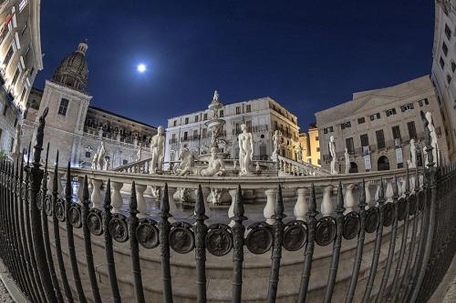 ARTALE-GIOVANNI-La-notte-di-Piazza-Vergogna Circolo Fotografico Immagine Monreale (PA)
