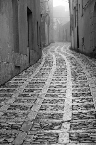19-PIETRO-LONGO-ERICE-STRADE-NELLA-NEBBIA Circolo Fotografico Immagine Monreale (PA)