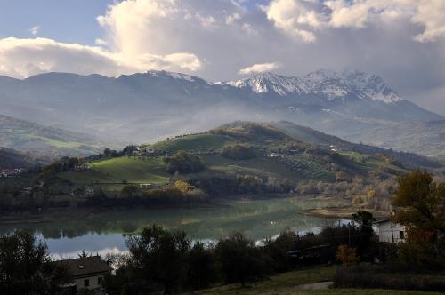 18-Rossella-Poggiali-Lago-di-Penne Collettiva fotografica Autori La Genziana di Pescara