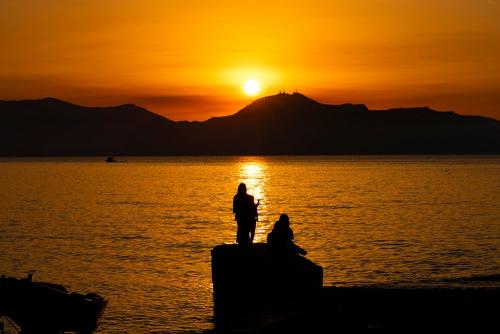 24-PISCIOTTA-MASSIMO-GIOCHI-AL-TRAMONTO Circolo Fotografico Immagine Monreale (PA)
