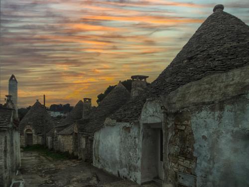 02-ALBEROBELLO-Casole-Francesco Prima collettiva fotografica Autori UIF della Puglia