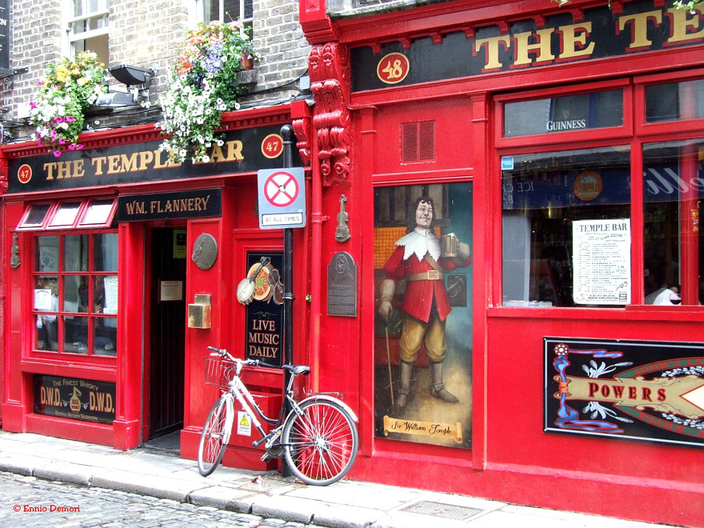 22-DSCF1385.B-IRLANDA-Dublino-Fleet-Steet-PUB-Temple-Bar Ennio Demori