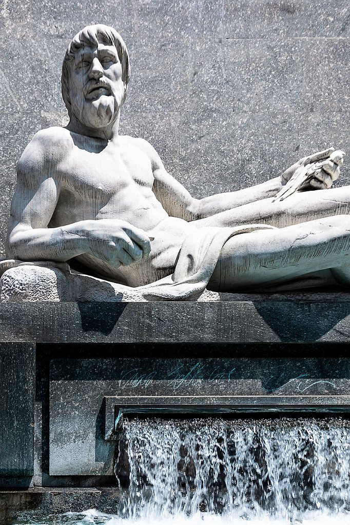 15-STATUA-DEDICATA-AL-FIUME-PO Giovanni Artale
