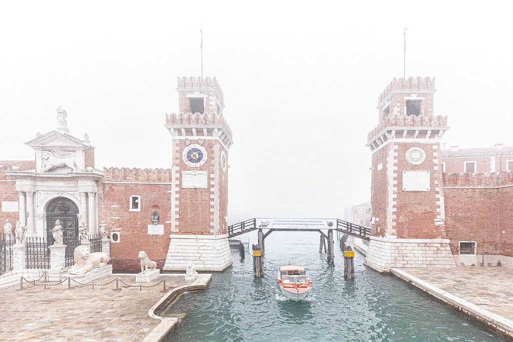 15-VENEZIA-NEBBIA-ALLINGRESSO-DELLARSENALE Giovanni Artale