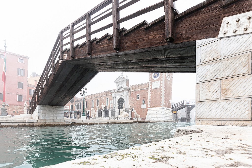 16-VENEZIA-LA-NEBBIA-SOTTO-I-PONTI-DELLARSENALE Giovanni Artale