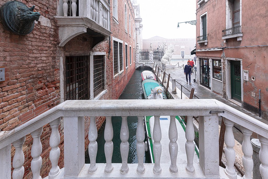 21-NEBBIA-TRA-LE-CALLI-DELLARSENALE Giovanni Artale