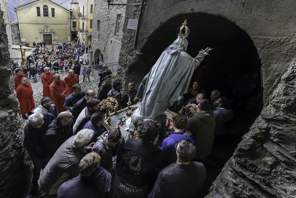 Triora-processione-al-monte-05 Massimo Sambuco