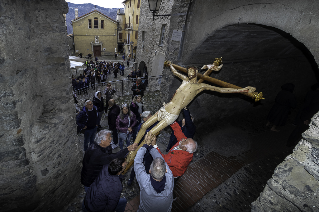 Triora-processione-al-monte-07 Massimo Sambuco