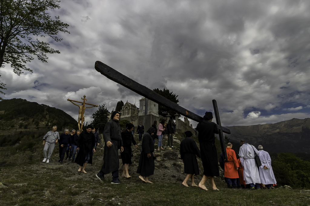 Triora-processione-al-monte-19 Massimo Sambuco