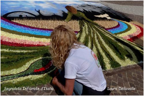segnalanta-infiorate-DELLAVALLE-LAURA-titolo-Infiorata-4 13° Concorso fotografico Nazionale“Infiorate d’Italia” e “Mondo vegetale”