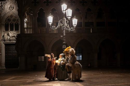 Venezia-di-notte-n.2-di-Franco-Stocchi-2°-Premio-Tema-Viaggio 5° CONCORSO FOTOGRAFICO CITTA' DI SAN GIOVANNI IN FIORE