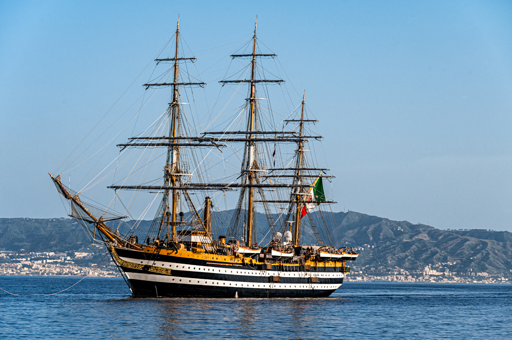 01 Amerigo Vespucci Tour Mediterraneo 2025 di Salvatore Pirino