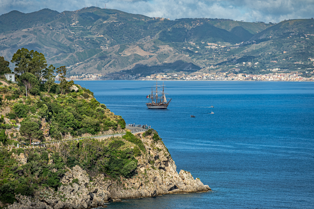 03 Amerigo Vespucci Tour Mediterraneo 2025 di Salvatore Pirino