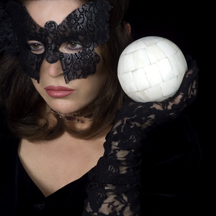 Black-lace-mask Anna Koudella