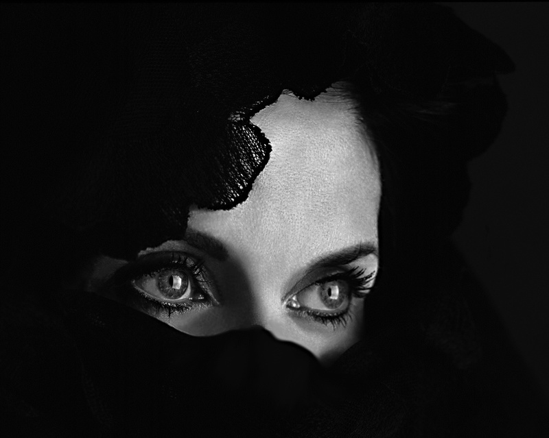 EYES Anna Koudella