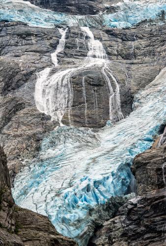 DEL-GHIANDA-FABIO-LOSCIOGLIMENTO-DEL-JOSTEDALS-GLACIER 20° CONCORSO FOTOGRAFICO UIF-INTERNET 2023