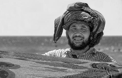 VETERE-LUCA-VENDITORE-DI-TELI-AFGANO 20° CONCORSO FOTOGRAFICO UIF-INTERNET 2023